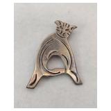 Silver cat brooch marked 925.   .295oz