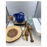 Kitchenware plates, small Pyrex bowls, coffee