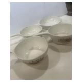 4 nesting CorningWare saucepans in the 'Spice of