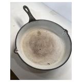 Enameled cast iron No. 9 skillet with heat ring