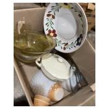 Kitchen Collectibles Lot ï¿½ Milk Glass, Casserole