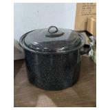 Granite Ware black and white speckled 15qt stock