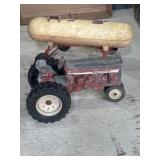 1:16 Ertl International Harvester Farmall 560