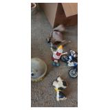 E.t. scrubbing bubbles , and other toys