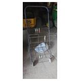 Wire collapsible shopping cart