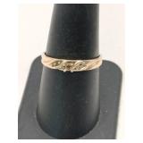 14k band ring (missing Stone) marked 14k size