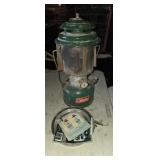 1971 Coleman lantern model 220f