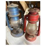 2 Dietz kerosene oil lanterns  Junior No. 20 and