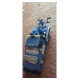 Mobil oil tow truck