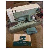 Dressmaker Sewing machine model KLS
