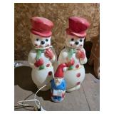 2 22" Snowman and 1 real short elf Blowmolds 1