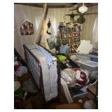 Contents of entire room late afternoon pick up