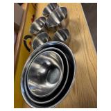8 variety of sizes, metal mixing bowls