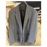Two menï¿½s suits jackets sizes unknown