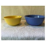 Oxford wear stoneware bowls blue 9 x 5 yellow 7 x