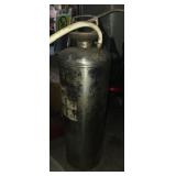 Meatal sprayer tank