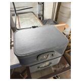 (Case only ), vintage blue hardshell train case/
