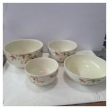 4 Jewel-t hall serving bowls