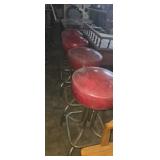 4 matching bar stools