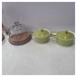 Small glass covered dish and 2 small speckled