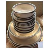 Pfaltzgraff stoneware in the Juniper pattern, 15
