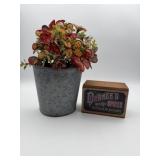 Hanging tin Pale w/cloth Flowers & Durkeeï¿½s Spice