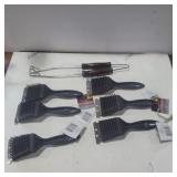 New 6 grill brushes and 1 set of tongs