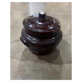 Marcrest 'Daisy Dot' stoneware bean pot