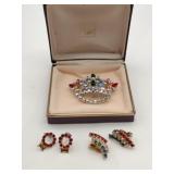 Crown rhinestone brooch Marked David rhinestone
