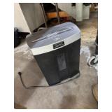 Fellowes Powershred P-7C cross-cut paper shredder