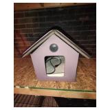 Heated K & H small animal house (works).