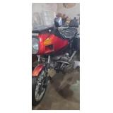 1979 BMW R100 RT red with bags, has title and