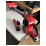 Milwaukee 18 V compact shop vacuum with 3AH M18