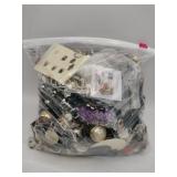 Gallon bag of mixed jewelry 6.10lb