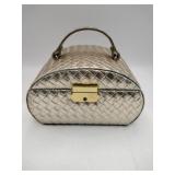 Jewelry carry bag with accessories