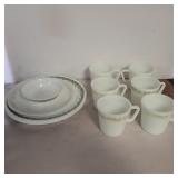 Corelle dishes 4 plates 1bowl, smaller plate, 6