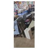 Boomerang office table, 2 matching wing back