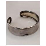 Silver cough bracelet marked 925.  .880oz
