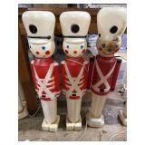 3 Blow Mold Nut Cracker Style Soldiers 30ï¿½