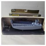 Forces of Valor die cast landing craft 1:72