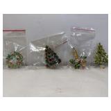Christmas Brooches each approx 2ï¿½x1.5ï¿½