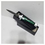 Jade colored out the fronts stiletto knife With