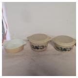 3 Pyrex homestead dishes 1pt,  1.5pt and 1 qt