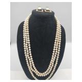 3 strand faux Pearl w/ matching gold tone