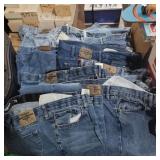 8 pairs of wrangler jeans 48x 32, 48x30,