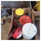 Tea maker/ tea jug and other kitchen goodies