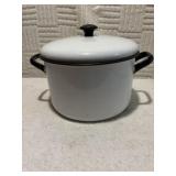 Vollrath Kook king-enamel ware measuring sauce