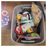 Assorted kitchen wares