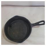 Small unmarked cast iron skillet 6in