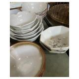 Decorative soup and salad bowls, variety set